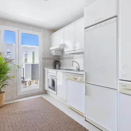 Naranjos Beautiful 1 Bedroom Penthouse 마르베야