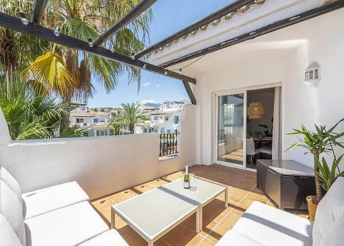 Апартаменты Naranjos Beautiful 1 Bedroom Penthouse