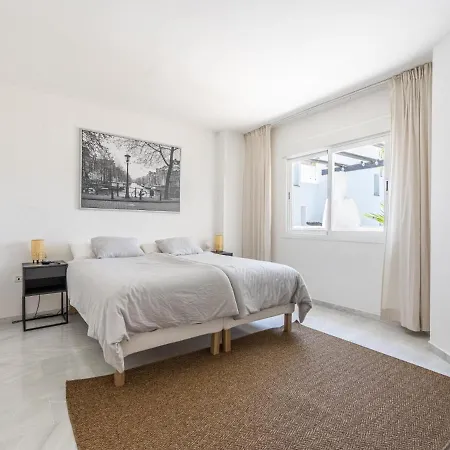 Naranjos Beautiful 1 Bedroom Penthouse Apartmán Marbella
