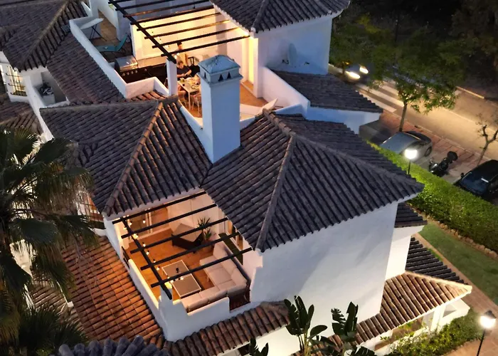 Naranjos Beautiful 1 Bedroom Penthouse Marbella